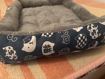 Pişik və kiçik itlər üçün yumşaq yataq

Demek olar ki tezedi.15m