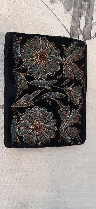 Qedimi koselyoklar 8 sm.×11sm. Bir ededi 10 manatdi