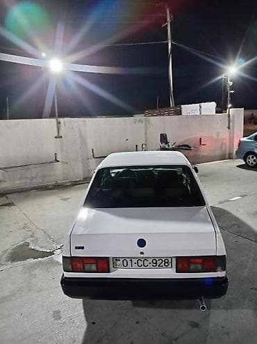 man sat: Model: Tofas (sedan) Kuzov: 4 qapılı, ağ rəng Sükan: solda Yanacaq — 4