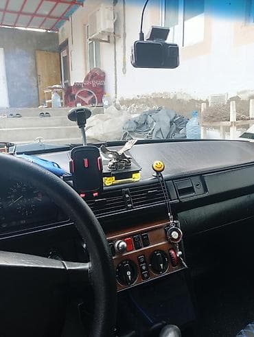 dəri oturacaq: Salam zəng vusaz goturmesem onda isdeyem vapcatda yazin Avtomobil 124 — 8