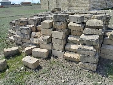 a frame ev tikintisi: Məhsul: Təbii daş/kərpic yığınları (mişar daşları) Təsvir: - Açıq — 2