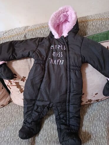 papaqlar qiz ucun: Uşaq üçün qış kombinezonu - Rəng: tünd boz xarici hissə, açıq çəhrayı — 1