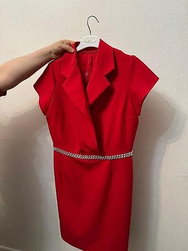 kordinal sep: Qadın geyimləri dəsti – 4 fərqli ziyafət/libas 1) Qırmızı qısa paltar — 1