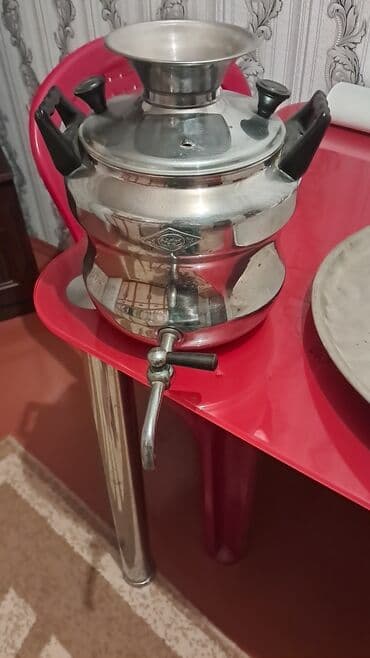 Samovar çaynik kimi istifadə.olunur.5 l