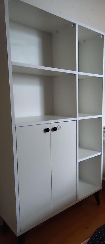 dolab: Ağ rəngli çoxfunksiyalı kitab/saxlama rəfi - Dizayn: Minimalist — 2