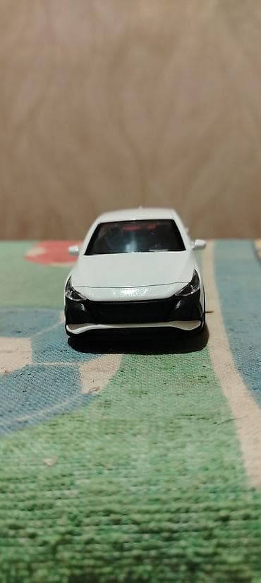 Личные вещи: Wekilde Gorduyunuz Ağ Elantra 2021-dan 2024 kimi Olan Modelidi Satiram — 9