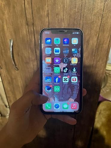 iphone 11 nece manatdir: IPhone 11, 64 GB, Face ID — 4