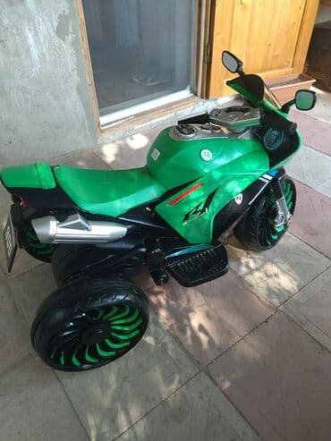 Moto ela veziyet, az surulub. 12 yasa geder. iki motor ve iki — 4