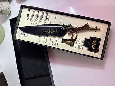 pero qələm: Harry Potter temalı kalliqrafiya dəsti Məzmun: - Qara lələk formalı — 2