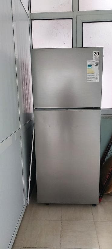 Ss18《isi》🤍 Tecili Samsung soyuducu 700m satilir.1400m alinib. 4,5 aydi