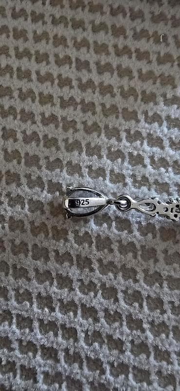 gumus 925: Dəstə daxildir: Sırğa, Gümüş, 925 Əyar — 6