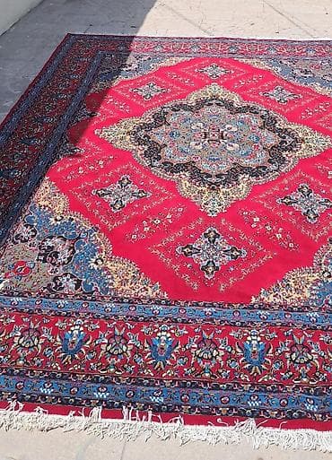 köhnə xalça: 2 eded xalca satilir ayri ayri qirmizi en 3 uzunu 4 mtrdi 155 manat — 2