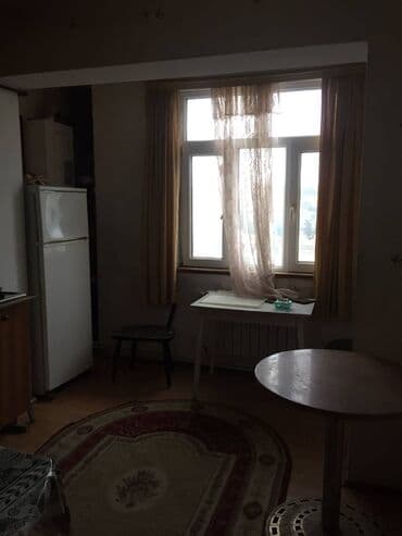 ist petrol tbilisi prospekti: Bakı, 4 otaqlı, Köhnə tikili, m. Qara Qarayev, 102 kv. m — 9