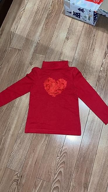 Donlar: Qırmızı qız köynəyi – uzunqol, balıqçı yaxalı. - Ön hissədə parıltılı — 1