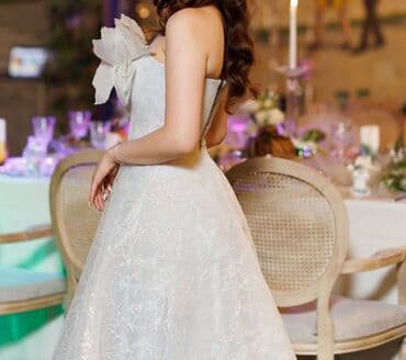 Tikilib 1 defe geyinilib.chox gozel rengi ve tikilishi var 36