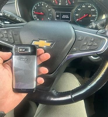 nokia n81: Nokia E72, rəng - Qara, Düyməli — 2