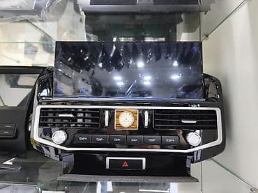 Avtomobil üçün multimedia və mərkəzi konsol paneli - Böyük ölçülü