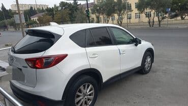 Aksesuarlar və tüninq: Mazda CX-5, ağ rəngli, benzinli krossover. Texniki və dizayn: - — 4