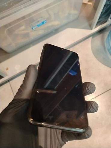 samsung galaxy a10 ekran: Samsung Galaxy A01, 32 GB, rəng - Qara, İki sim kartlı — 4