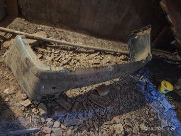 w202 on bufer: Arxa, HYUNDAİ — 6