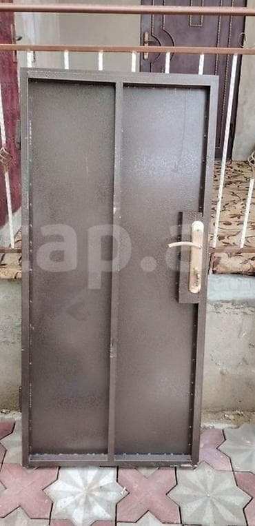 bakı tekstil fabriki: Qiymət 110 azn Qapı təzədir heç istifadə olunmayıb 1.60 uzun 80 en — 2