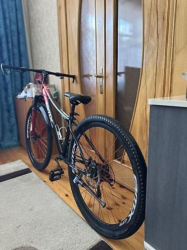 peredoklu velo: Ən böyük ölçülərdən biri olan 29 luqdur. Təkərləri hərbiri zavoddur. 1 — 9