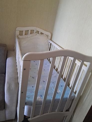 Oğlan və qız üçün, Dördbucaq, Beşik, Dəst ilə, Matras ilə, Yellənmə mexanizmsiz