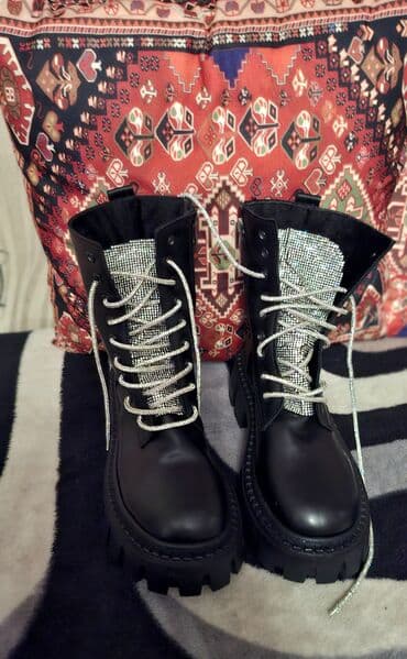 Tuflilər: Rəng - Qara, Yeni — 3