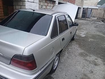 Daewoo Nexia: 1.5 l | 2007 il Sedan — 3