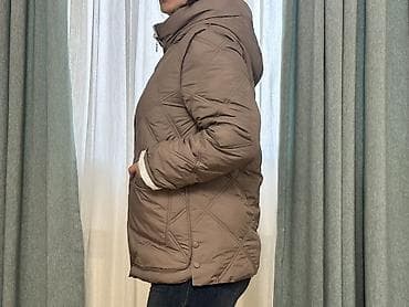 Qadınlar üçün qışlıq şişmə qısa kurtka - Rəng: tünd bej/taupe - — 1