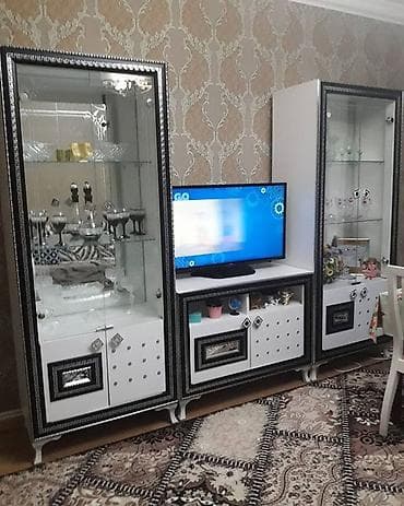 Zal üçün vitrin və TV stend dəsti - Tərkib: 3 moduldan ibarət dəst –