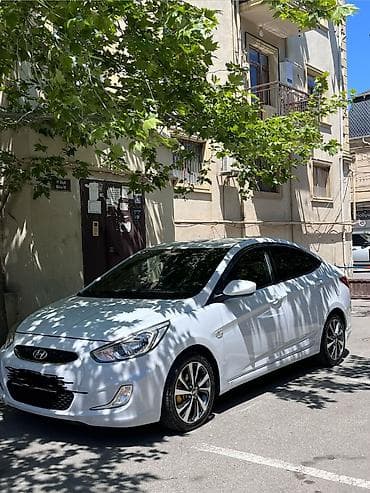 Hyundai Accent: 1.6 l | 2017 il Sedan — 6