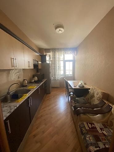 ramani kiraye ev: Xətaidə 3 otaqlı (148 kv) səliqəli mənzil kirayə verilir.Ev təmirlidir — 8