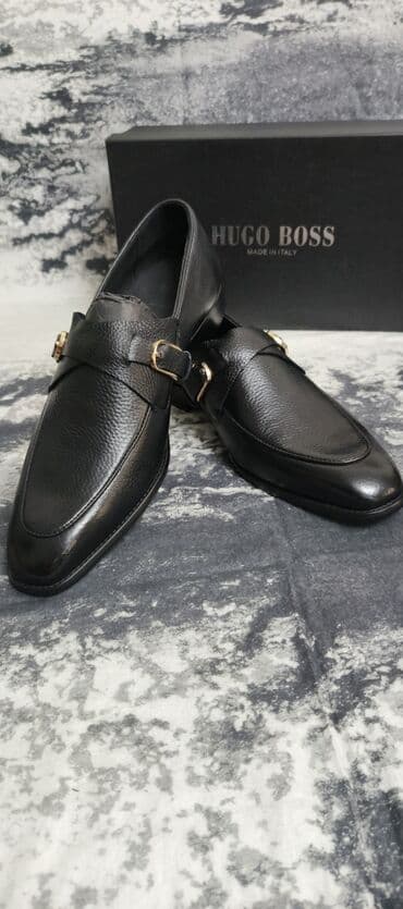 şaxta baba kişi kostyumları: Кожаная обувь Немецкого бренда Hugo BOSS Размер 43 Производство — 2