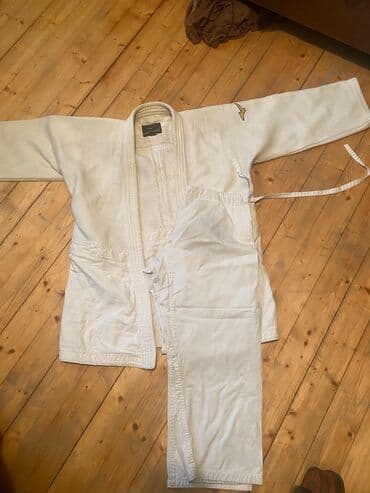 ağ şalvar: Judo gi dəsti – IJF təsdiqli • Rəng: ağ • Komplekt: üst geyim (jaket) — 1