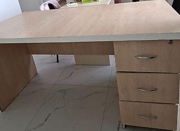 komputer setup: İşlənmiş, Dördbucaq masa — 3