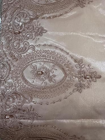 Картины и портреты: Для кровати С бисером цвет - Бежевый Покрывало — 10