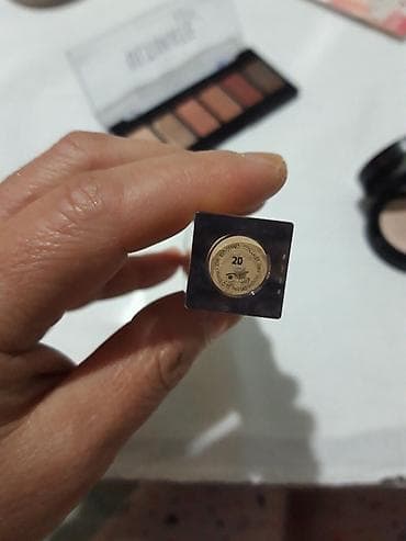 elf bar topdan satis: Konsiler, Givenchy, Yeni, Ünvandan götürmə — 3