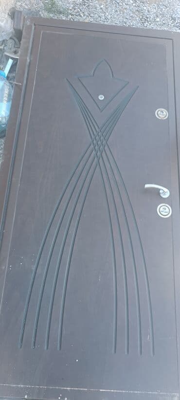 seyf qapılar sederek: Metaldan giriş qapısı - Material: polad gövdə, qapı kənarlarında — 4