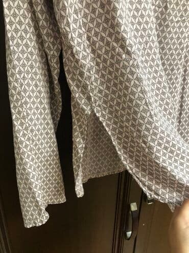 3 duymə koynək: Satılır 5 azn Bej və ağ rənglərdə, uzunqol, düyməli yaxası olan, rahat — 3