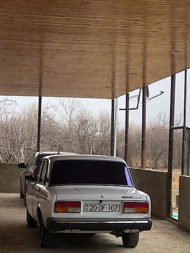 sahibinden ford transit 100 lük 5 1: VAZ 2107, ağ rəng, sedan kuzov. Texniki xüsusiyyətlər və təchizat: - — 3