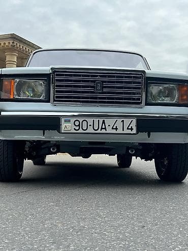 vaz 2105 karbirator: VAZ 2107, ağ rəng, sedan kuzov. Arginal benson Qabag sağ krıla ksok — 9