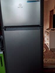 indesit soyuducu qiymetleri: İşlənmiş 2 qapılı Indesit Soyuducu Satılır, rəng - Gümüşü, Dolab içi — 1