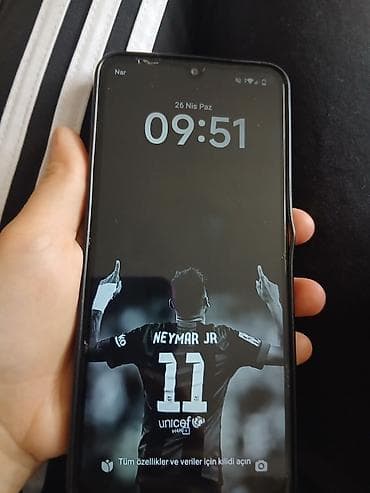 redmi note 13 pro plus 5g: Redmi smartfon Xüsusiyyətlər: - Arxa tərəfdə karbon naxışlı qoruyucu — 2