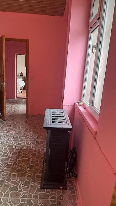 hokmelide evler: Saray mtknin arxasi, 522nom marsurutun son dayanacagi, esyali atdelni — 3