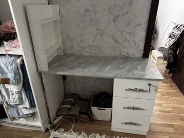 белый рабочий стол: Компьютерный стол, Нераскладной, Прямоугольный стол — 5