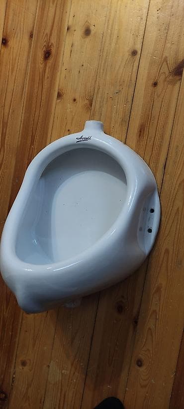 divar ici unitaz: Astell divar tipli pisuar Satılır: Təzə kimi pisuar Şəkildə — 2