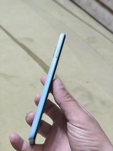 telfon kabrolari: Telefon zavoddur. Ekran zad dəyişilməyib. Real alıcıya endirim olacaq — 4