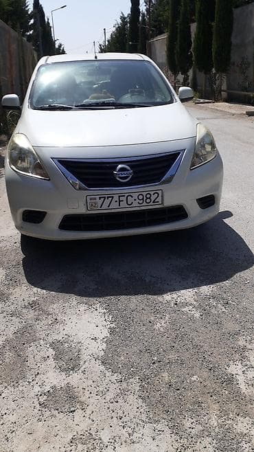 teker r19: Heç bır prablemı yoxdur sıgortası olunub vurugu yoxdur qadın surur ıcı — 1