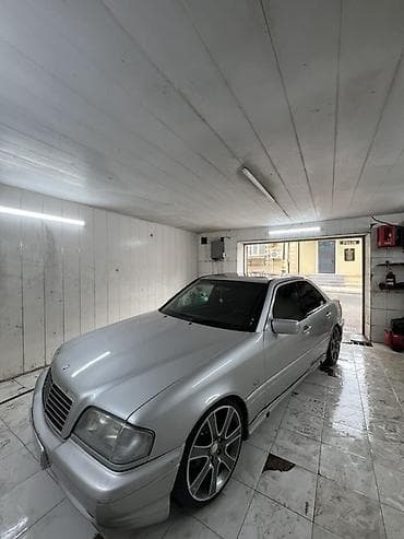 mercedes e class: Mercedes-Benz C-klass (W202) sedan - Kuzov rəngi: gümüşü - Salon — 9